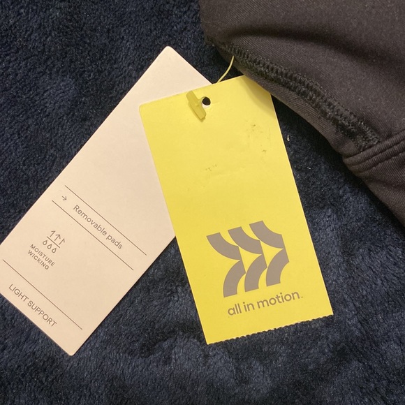 all in motion sports bra - Picture 2 of 5